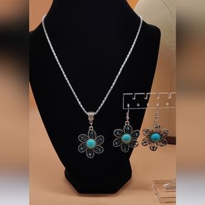 Southwest Bohemian Flower Faux Turquoise Rhinestones Necklace and Earrings Set